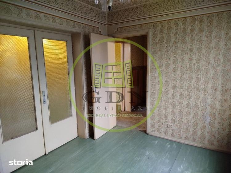 Apartament cu 4 camere semidecomandat în Decebal