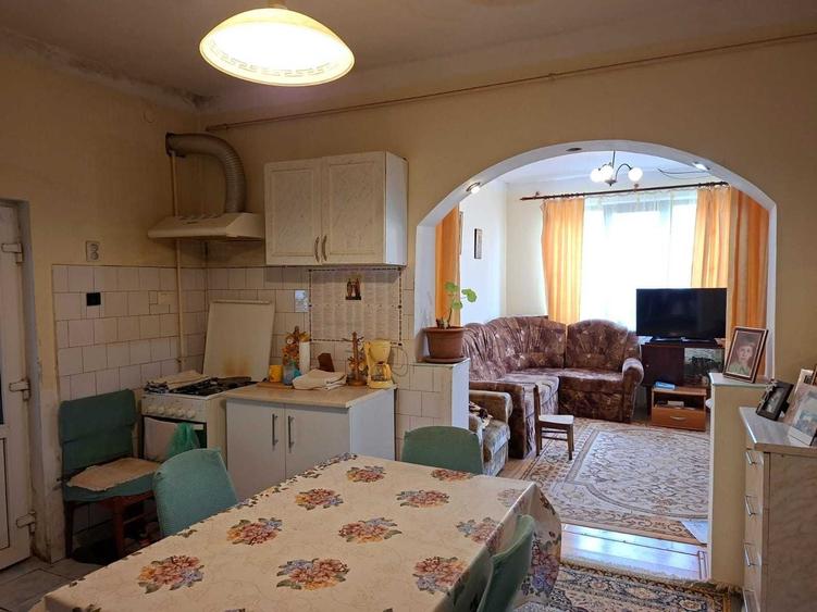 Casă cu 3 camere în Tritenii de Jos