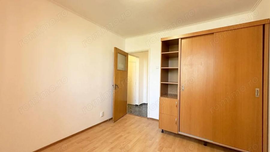 Apartament cu 4 camere decomandat, mobilat în Drumul Taberei
