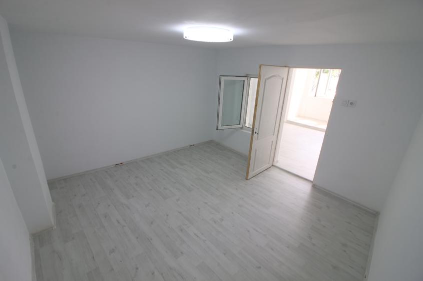 Casă cu 2 camere cu Teren 202 Mp în Bd. Coșbuc