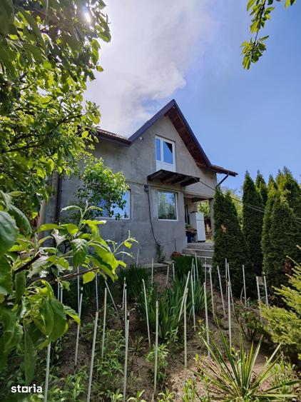 Casă cu 3 camere cu Teren 350 Mp în Miroslava