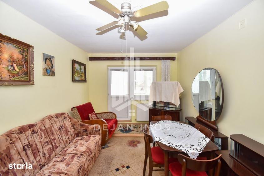 Apartament cu 3 camere, mobilat în Central