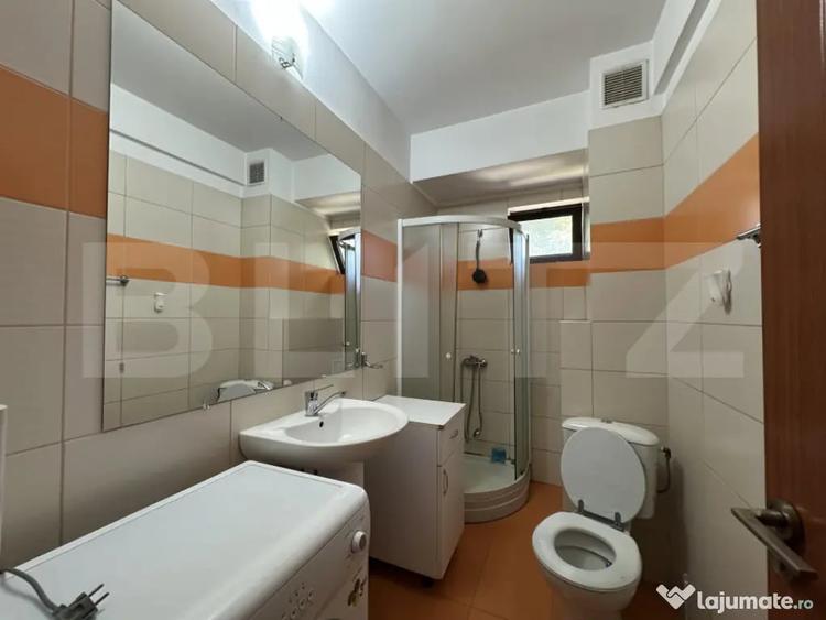 Garsonieră decomandată în Central