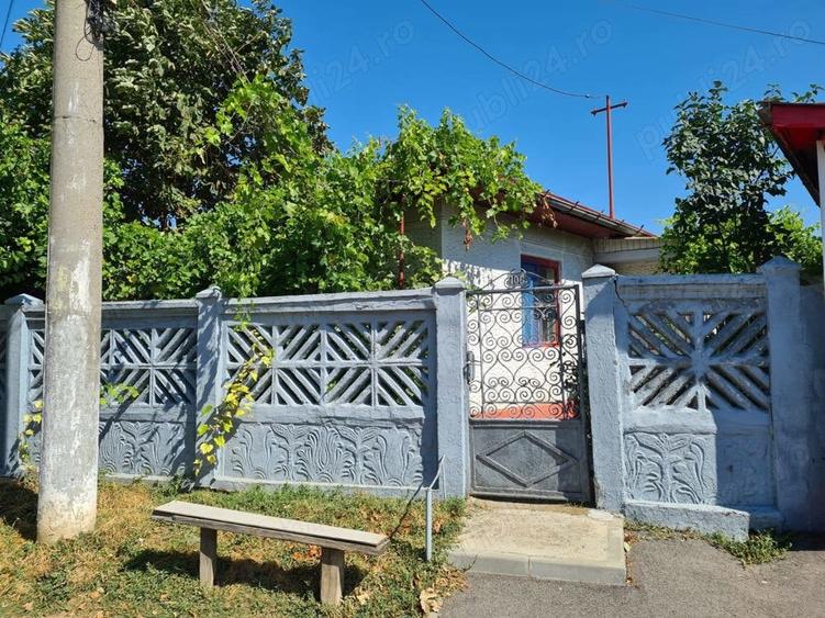 Casă cu 4 camere în Central