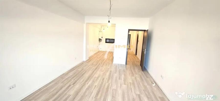 Apartament cu 3 camere decomandat în Mamaia
