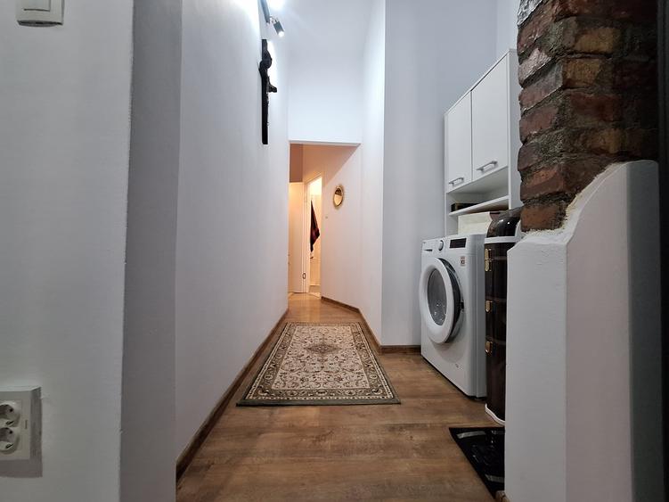 Apartament cu 2 camere decomandat, mobilat în Ultracentral