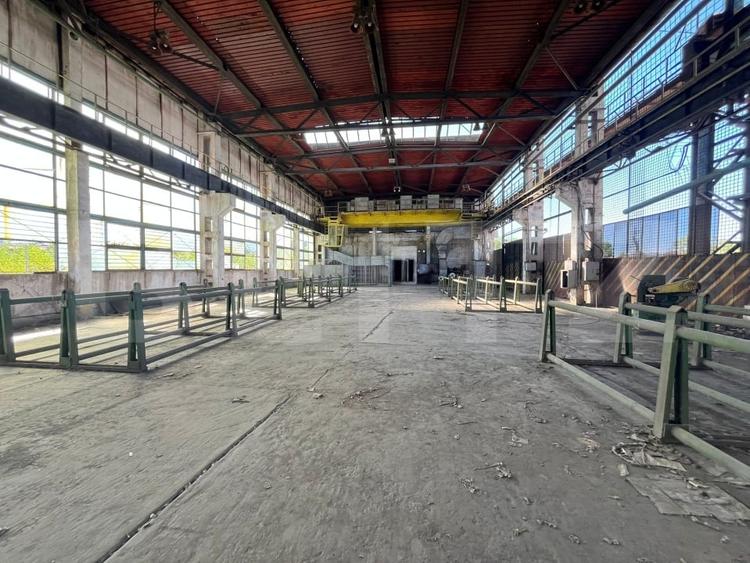 Spațiu industrial, de 1,000 mp, în Centură