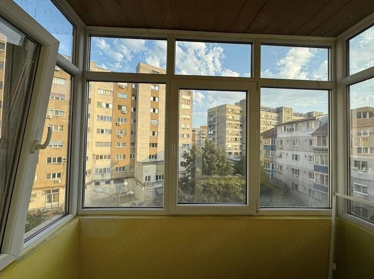 Apartament cu 2 camere semidecomandat în Tipografilor