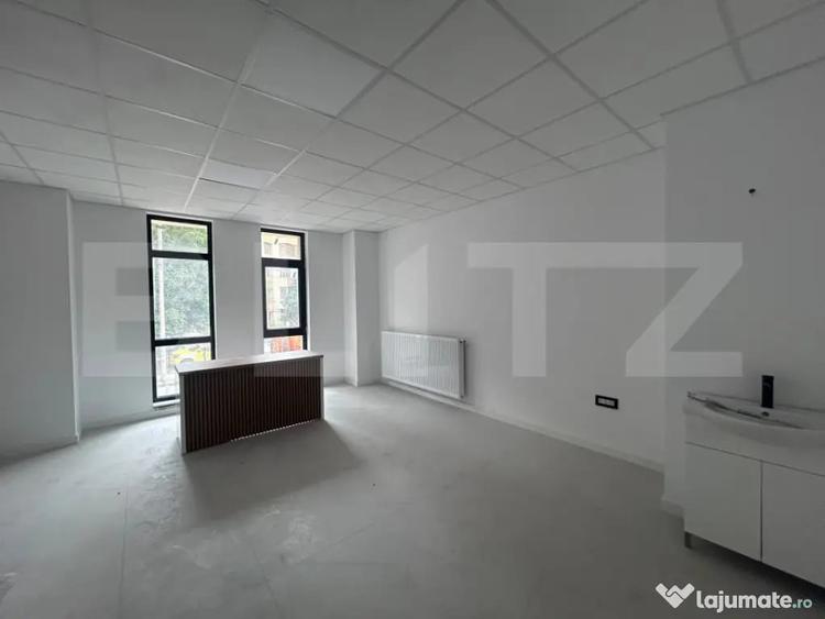 Spatiu comercial, 439 mp, pretabil clinica medicala, vad str - 4