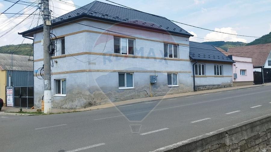 Casă individuală cu 3 camere cu Teren 234 Mp în Central