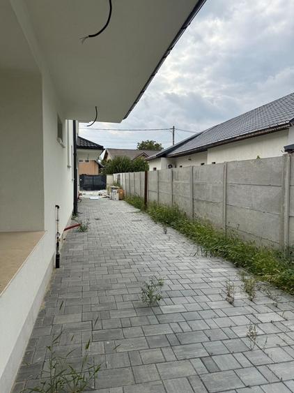 Casă individuală cu 5 camere cu Canalizare în Mogoșoaia