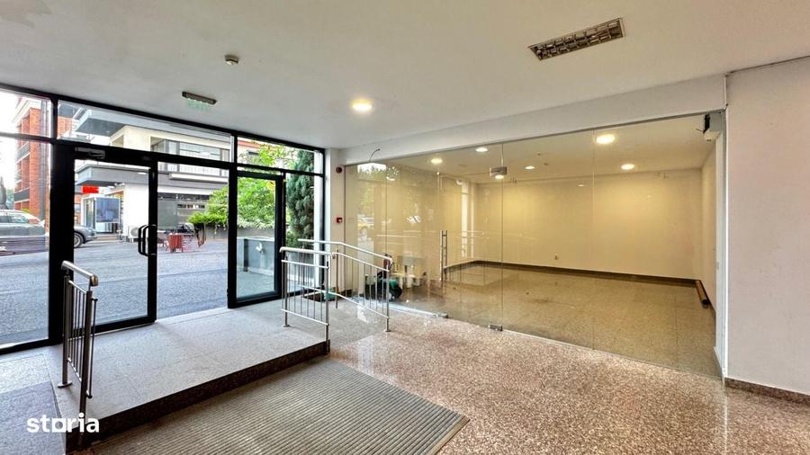 Spațiu comercial, de 32 mp, în Central