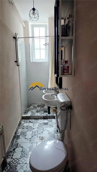 Apartament cu 6 camere, mobilat în Victoriei