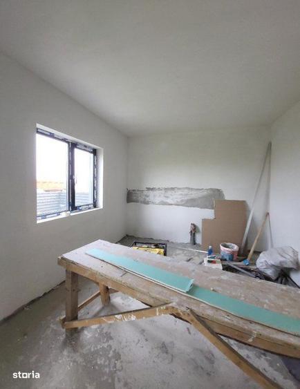 Casă cu 4 camere în Vârteju