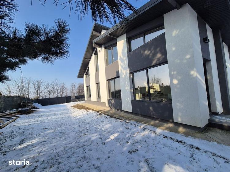 Proprietar vand vila in Hlincea ,posibil schimb cu apartament si dif. - 1