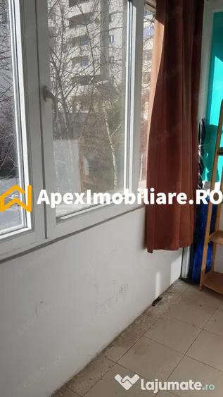 Garsonieră semidecomandată în Decebal