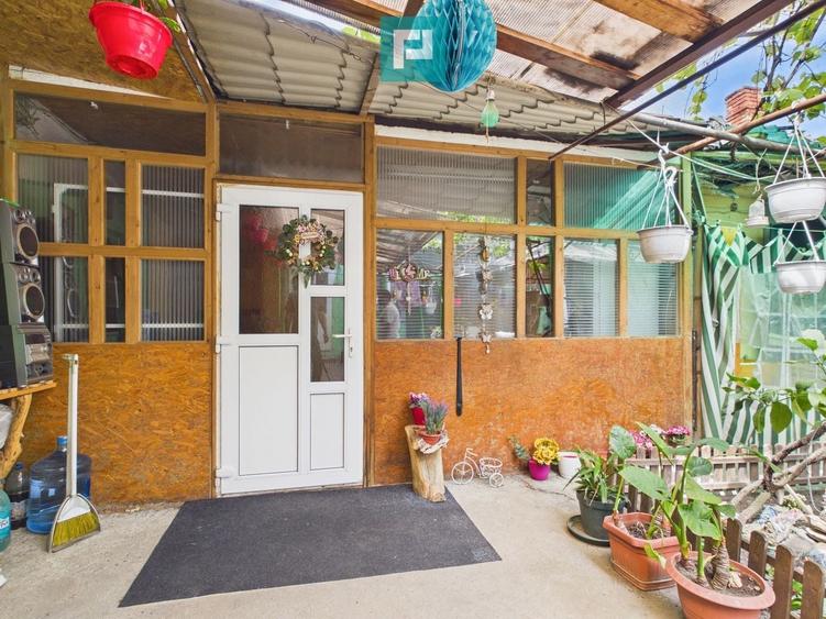Casă individuală cu 12 camere cu Canalizare în Iosefin
