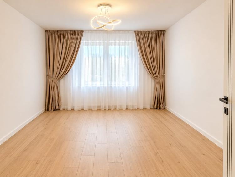 Apartament cu 2 camere decomandat în Noua