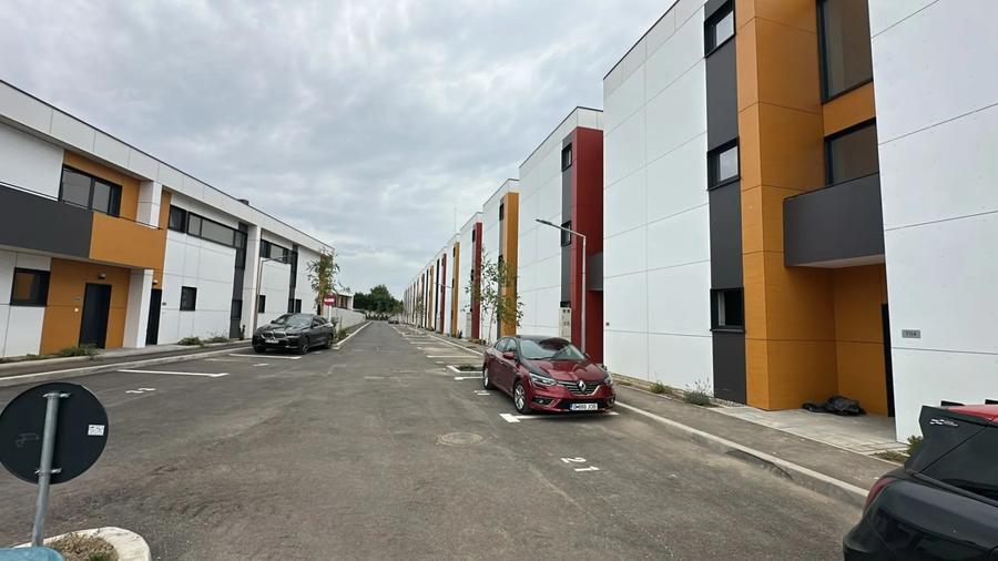 Casă individuală cu 5 camere decomandat cu Canalizare în Pipera