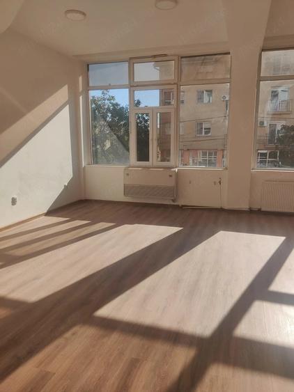 Spa?iu comercial birouri de inchiriat 250 mp utili Str. Meziadului 2B, Oradea - 5