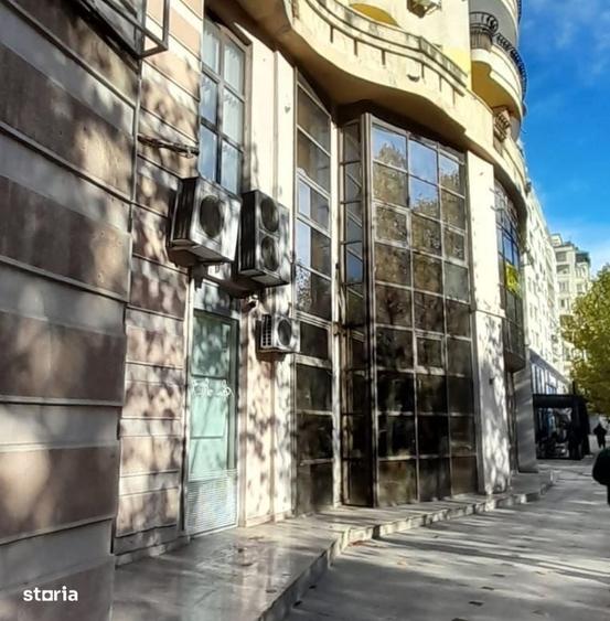 Spațiu comercial, de 1,300 mp, în Unirii