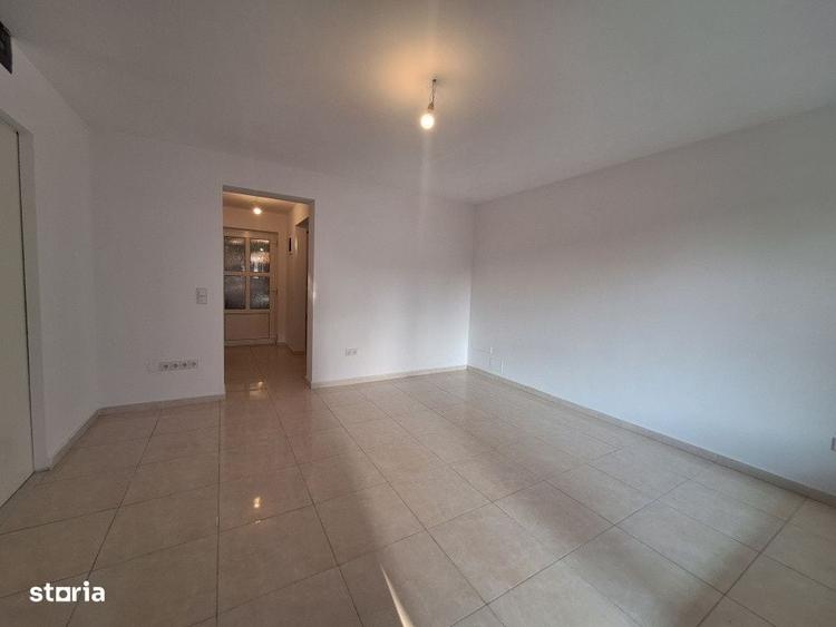 Casă cu 3 camere cu Teren 80 Mp în Florești