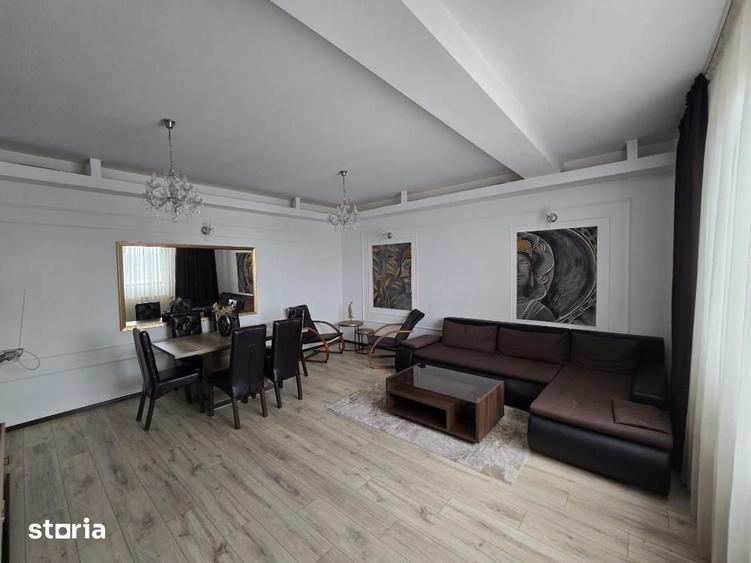 Apartament cu 3 camere în Cetate