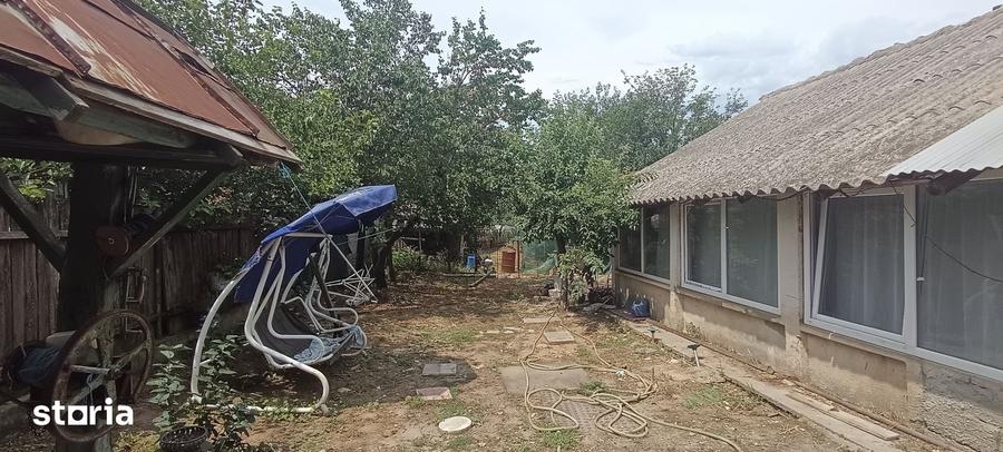 Casă cu 3 camere cu Teren 1354 Mp în Ghindeni