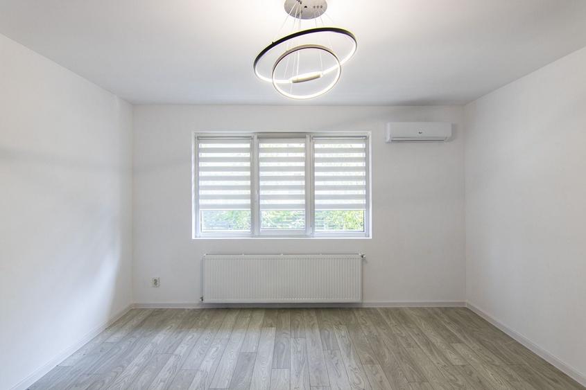 Apartament cu 3 camere semidecomandat în Drumul Taberei