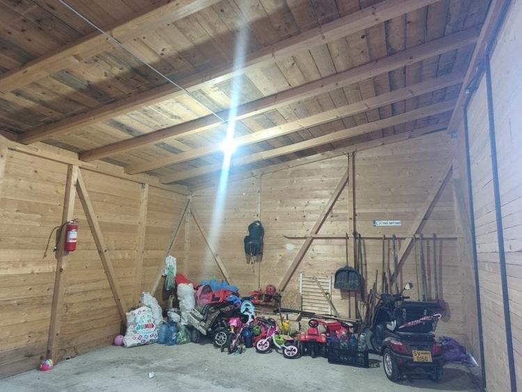 Casă cu 5 camere cu Teren 1000 Mp în Grămești