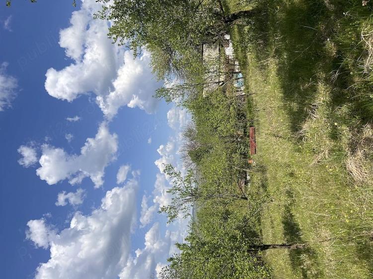 Casă cu 2 camere cu Teren 8421 Mp în Măgura
