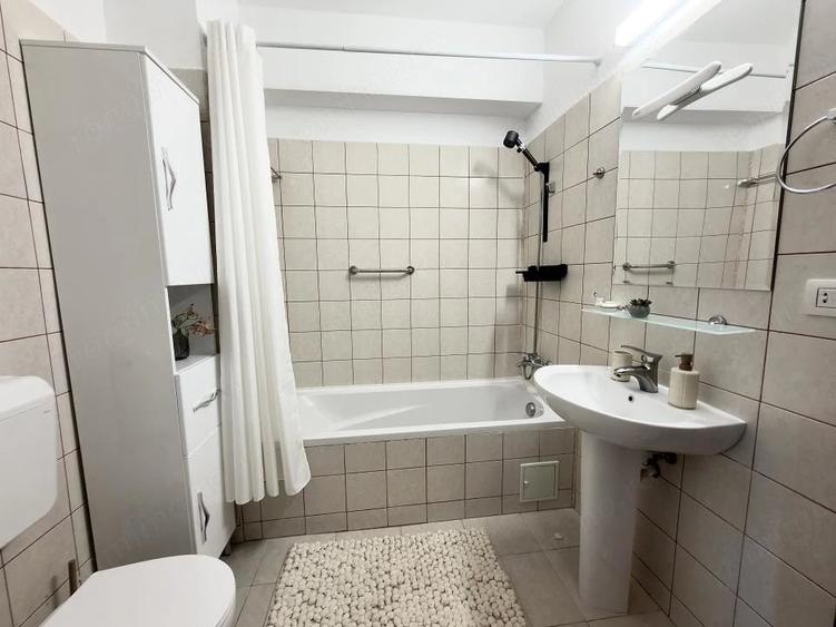 Apartament cu 2 camere semidecomandat în Eminescu