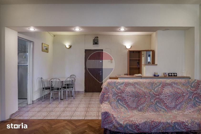 Apartament cu 3 camere în Vatra Luminoasă