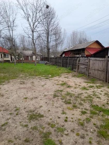 Casă cu 3 camere cu Teren 500 Mp în Izvoru