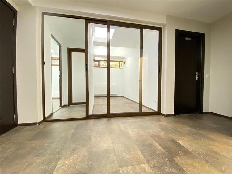 Spațiu comercial, de 70 mp, în Central