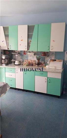 Casă individuală cu 3 camere cu Canalizare în 14 Mai
