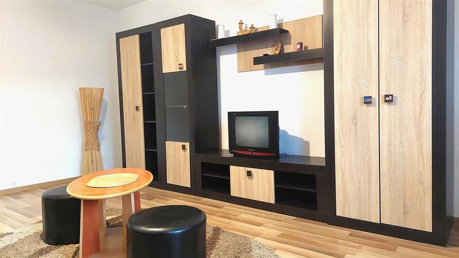 Garsonieră decomandată în Unirii Nord