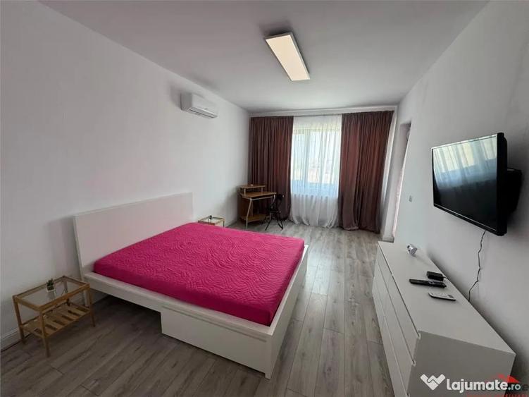 Garsonieră decomandată în Central