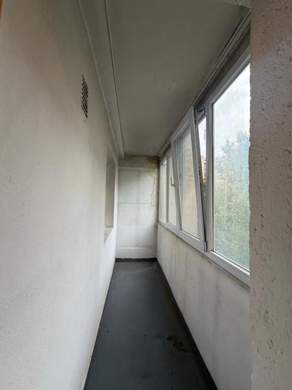 Apartament cu 3 camere decomandat în Tineretului