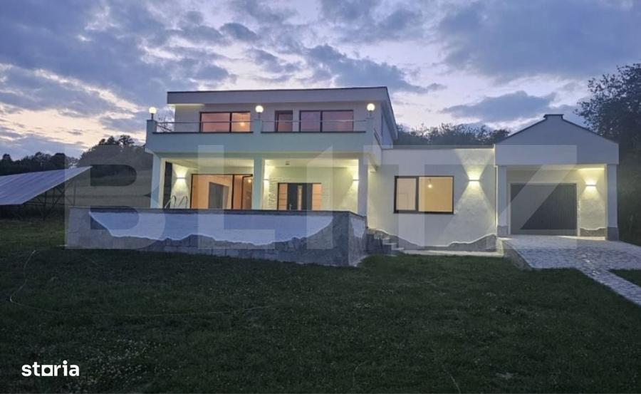Casă cu 4 camere în Șoimuș