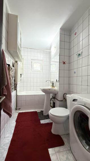 Apartament cu 3 camere nedecomandat, mobilat în Freidorf