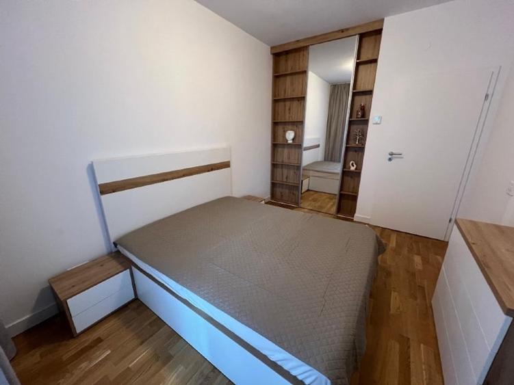 Apartament cu 2 camere semidecomandat, mobilat în Central