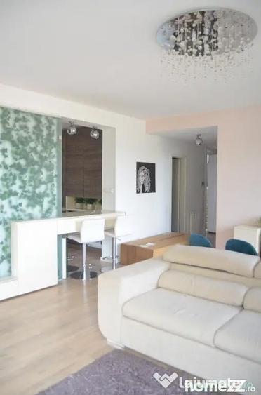 Apartament cu 3 camere decomandat în Dealul Cetății
