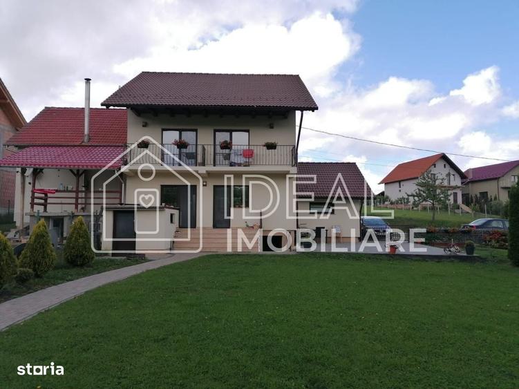Casă cu 4 camere în Poplaca
