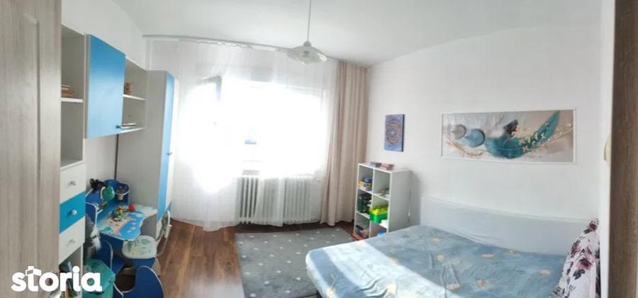 Apartament cu 2 camere decomandat, mobilat în Sălăjan