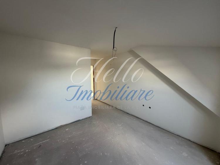 Apartament cu 3 camere decomandat în Florești