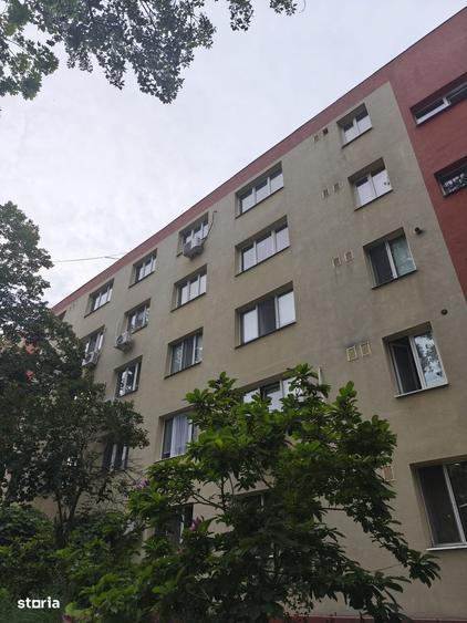 Apartament cu 3 camere în Rahova