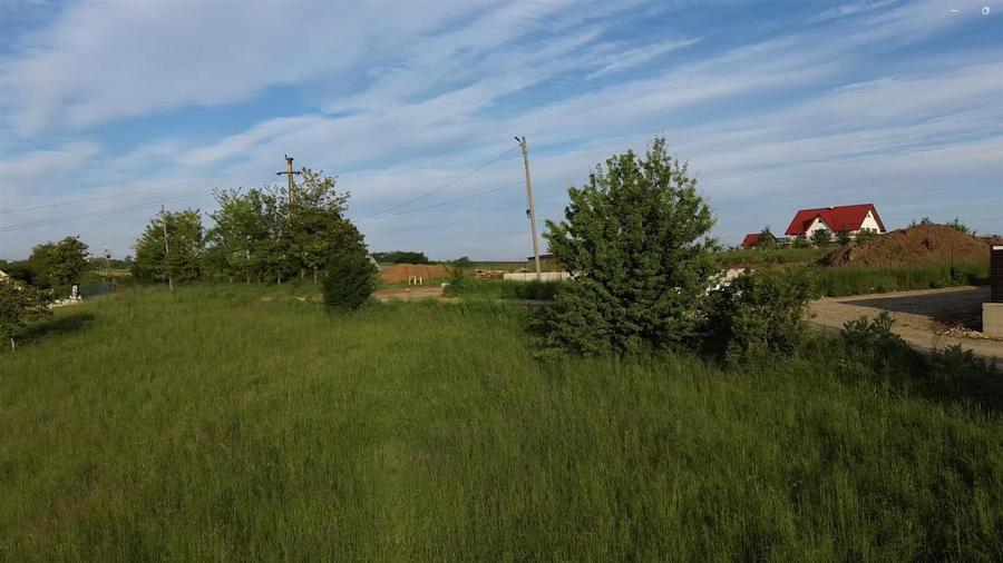 Teren Construcții intravilan de 1100 mp, în Nord