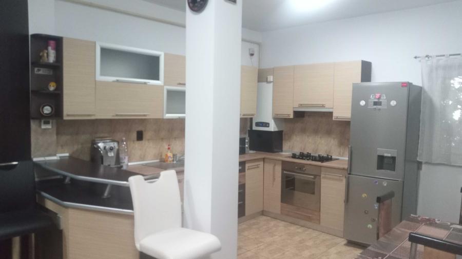 Apartament cu 2 camere decomandat în Horea