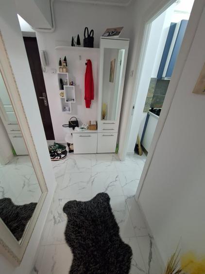Apartament cu 2 camere decomandat în Mircea cel Bătrân